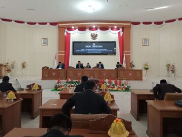 Rapat Paripurna Persetujuan bersama APBD TA 2026 (Foto : Nomo/ BanggaiTerkini)
