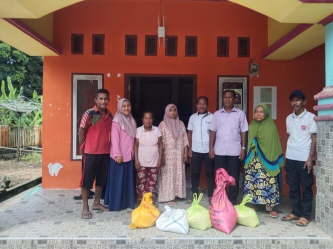 
					Pemdes Dangkalan Sukses Salurkan Bantuan Beras dari Pemerintah Provinsi Sulawesi Tengah