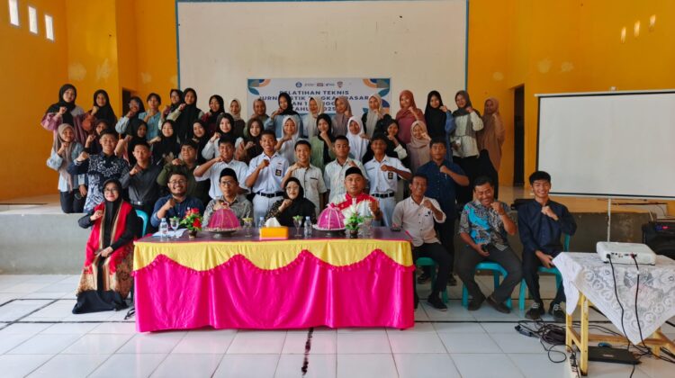 Siswa SMA 1 Banggai pada Pelatihan Jurnalistik tingkat Dasar (Foto : Ist)