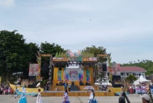 Pembukaan Festival Tumbe 2025 di Kawasan Taman Kota Banggai