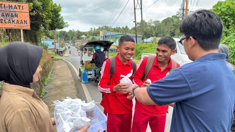 Jumat berkah kantor Pertanahan Banggai Laut (Foto : Istimewa)