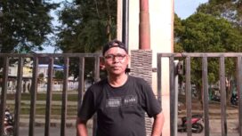 Sekretaris Dinas Kominfo Fadli Lapene usai turun langsung memantau video tron di Taman Kota, (Foto : Nomo/BanggaiTerkini)