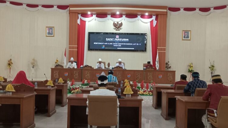 Rapat Paripurna Peringatan HUT Kabupaten Banggai Laut (Foto : Nomo/BanggaiTerkini)