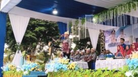 Gubernur Anwar Hafid bertindak sebagai Inspektur Upacara pada Peringatan HUT Kabupaten Banggai Laut ke-13 (Foto : Nomo/BanggaiTerkini)