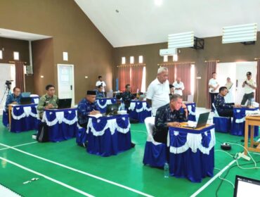 Bupati Sofyan Kaepa memantau langsung asessment kompetensi seleksi terbuka Sekda (Foto: Ist)