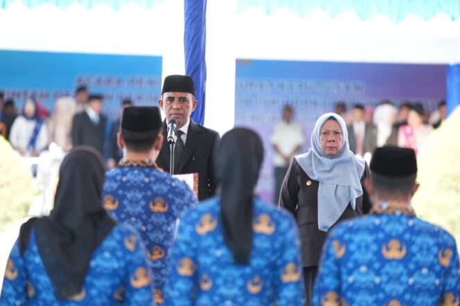 
					Gubernur Anwar Hafid Lantik 36 Pejabat Eselon II dan 3.230 PPPK Paruh Waktu