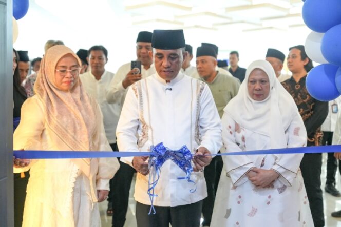 
					Gubernur Anwar Hafid Resmikan Command Center BERANI Samporoa, Perkuat Pelayanan Publik Digital