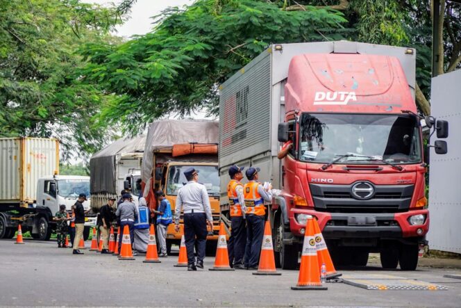 
					 Direktorat Jenderal Perhubungan Darat Kemenhub memberlakukan Sistem Informasi Manajemen Pengujian Kendaraan Bermotor Terintegrasi Penuh (SIM PKB Fullcycle) secara nasional per 2 Januari 2026. (Foto Humas Kemenhub)