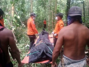 Evakuasi penemuan mayat di Pagimana (Ist)