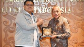 Wakil Ketua Majelis Permusyawaratan Rakyat Republik Indonesia (MPR RI), A.M Akbar Supratman bersama Bupati Sofyan Kaepa (Ist)