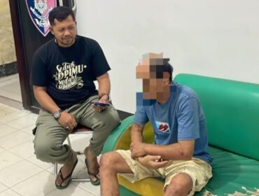 Pelaku Penikaman saat ditahan polisi (Ist)