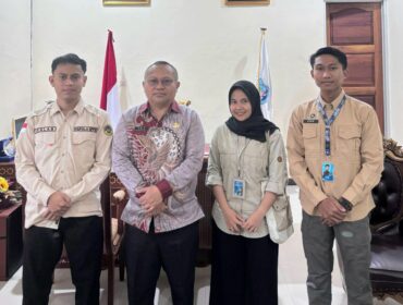 Sekda Aris Susanto bersama Korwil BGN Banggai Kepulauan (Ist)