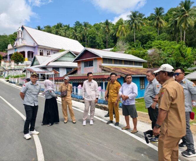 
					Ketua DPRD Patwan Kuba dan Komisi II DPRD Banggai Laut Monitoring dan Evaluasi Kegiatan Fisik 2025 di 4 Kecamatan