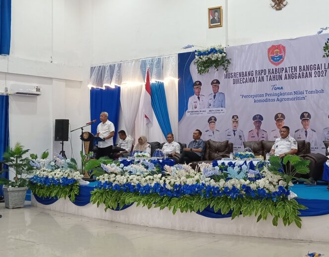 
					Bupati Sofyan membuka Musyawarah Rencana Pembangunan (Musrenbang) RKPD Banggai Laut (Foto : Nomo/BanggaiTerkini)