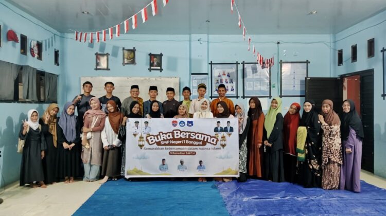Pererat Silaturahmi dan Toleransi antar Warga Sekolah, SMP Negeri 1 Banggai Gelar Acara Buka Puasa Bersama