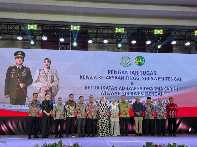 
					Pimpinan Korps Adhyaksa Sulteng Berganti, Bupati Sofyan Kaepa Hadiri Malam Pengantar Tugas Kajati Nuzul Rahmat