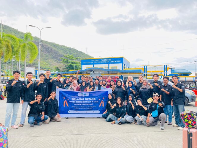 
					Pererat Montolutusan, KPMI BANGKEP Gorontalo Mengawal Penjemputan Camaba BANGKEP