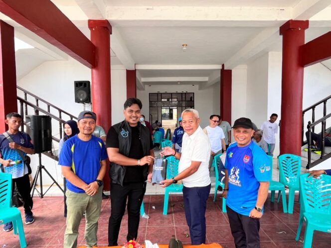 
					Peringati Hari Fisik Sedunia, Bupati Sofyan Buka Fun Walk