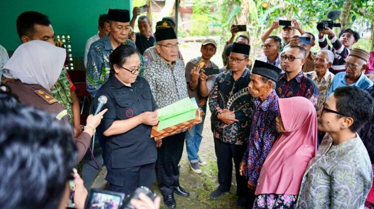 Akhir Perjuangan Panjang, Sertipikat Tanah Mbah Tupon Kembali ke Tangan yang Berhak