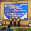 Bupati Sofyan Kaepa dan Ketua DPRD Patwan Kuba bersama Kepala BPK Perwakilan Sulawesi Tengah I Putu Wisudhantara penyerahan LKPD TA 2025 (Ist)