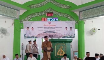 Bupati Banggai Laut saat melepas 65 orang calon jemaah haji Banggai Laut (BanggaiTerkini)
