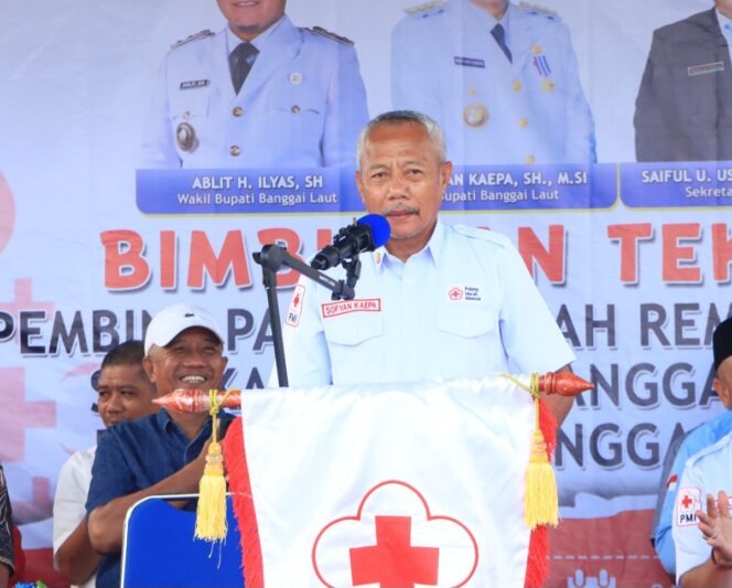 
					Diikuti 110 Peserta, Bupati Sofyan Kaepa Buka Bimtek Pembina Palang Merah Remaja (PMR)
