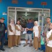 Petugas bea cukai dan Bapenda Banggai Laut menyita rokok ilegal (Foto: BanggaiTerkini)