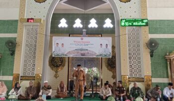Sekda Saiful U.Usuria sambutan saat menyambut kedatangan jamaah haji asal Banggai Laut (Foto: BanggaiTerkini)