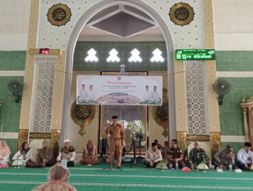 Sekda Saiful U.Usuria sambutan saat menyambut kedatangan jamaah haji asal Banggai Laut (Foto: BanggaiTerkini)