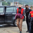 Para tersangka korupsi bansos saat diamankan menuju Luwuk (dok Kejari Banggai Laut)