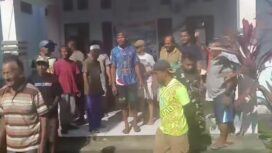 Warga melakukan penyegelan kantor Desa Alasan Kecamatan Labobo (Ist)
