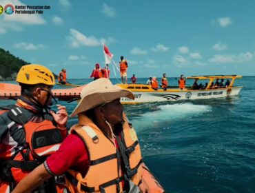 Proses pencarian oleh Unit SAR Banggai Laut (Foto: Basarnas)