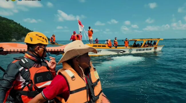 Proses pencarian oleh Unit SAR Banggai Laut (Foto: Basarnas)