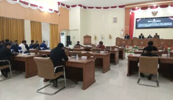 Suasana rapat paripurna persetujuan bersama Rancangan Peraturan Daerah (Ranperda) tentang Pertanggungjawaban Pelaksanaan Anggaran Pendapatan dan Belanja Daerah (APBD) Tahun Anggaran 2025. Foto : Nomo/BanggaiTerkini