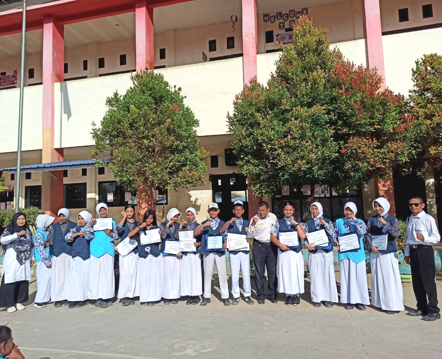 SMP Negeri 1 Banggai Apresiasi Siswa Berprestasi OSN dan FLS3N Tingkat Kabupaten