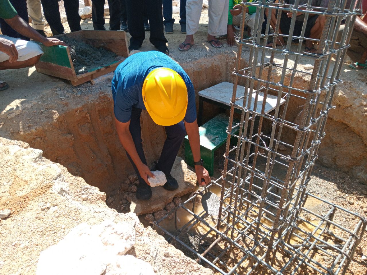 Bupati Sofyan Kaepa Letakkan Batu Pertama Pembangunan Masjid Jami Al-Bina Tano Bononungan