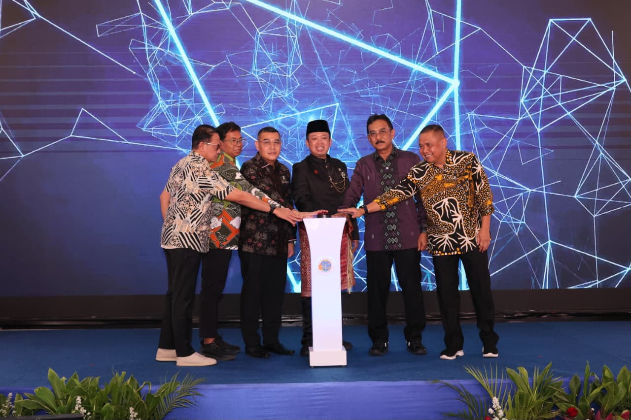 Menteri ATR/Kepala BPN, Nusron Wahid saat meluncurkan Pengukuran Terjadwal, Peralihan Hak Terintegrasi, dan penerapan sistem Organisasi Berbasis Wilayah. (Dok. ATR/BPN)
