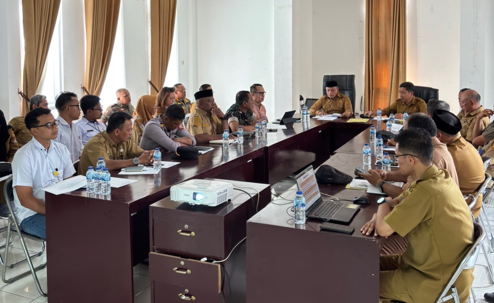 Percepat Pengamanan Aset Pemda, Kantor Pertanahan Banggai Laut Bahas Kesesuaian Pemanfaatan Ruang Melalui Rapat FPR