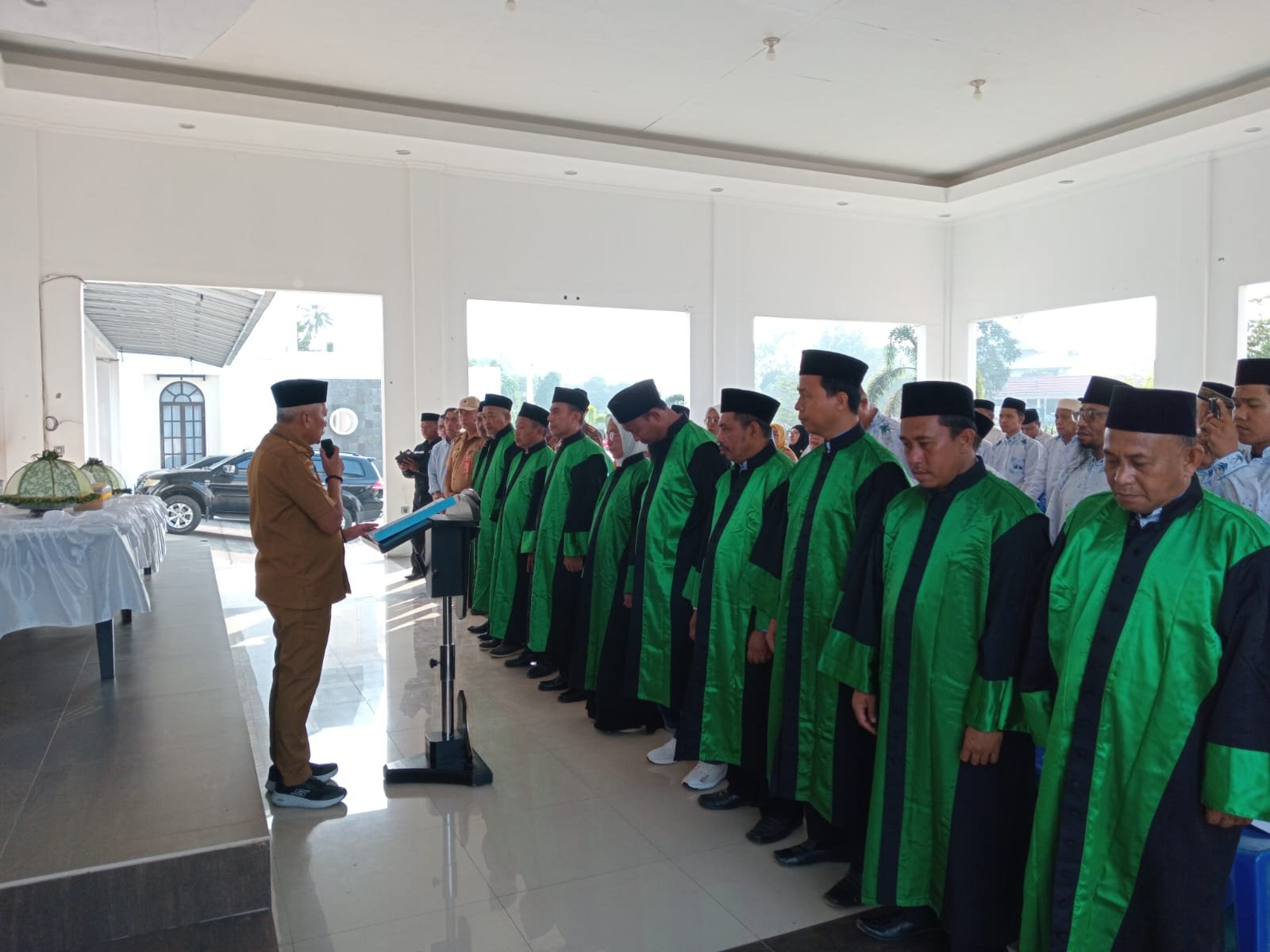 Prosesi pelantikan Dewan Hakim dan Panitera Musabaqah Tilawatil Qur'an (MTQ) ke-XIII tingkat Kabupaten Banggai Laut tahun 2026. FOTO : Nomo/ BanggaiTerkini